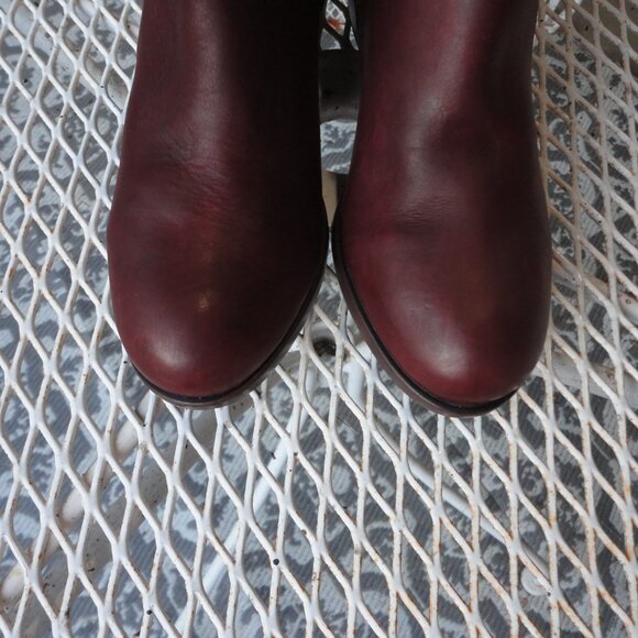 BOC Born Concepts Women's Burgundy Red Ankle Zipper boots Size 7 - Picture 5 of 8